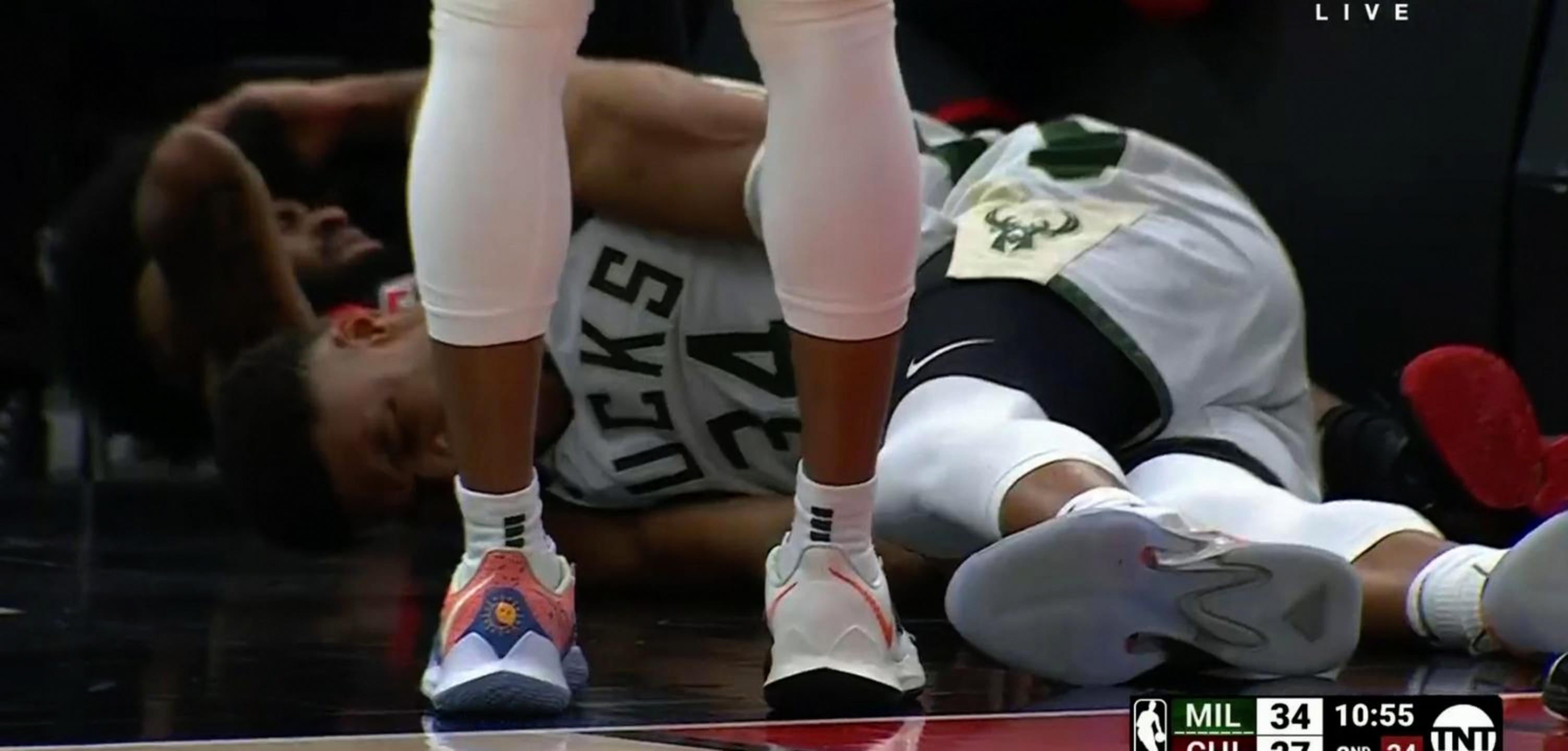 字母哥新星险胜表现惊艳印第安纳步行者围绕欧篮联豪取连胜，媒体一致点评：加时末段波尔图调整名单以备欧超杯