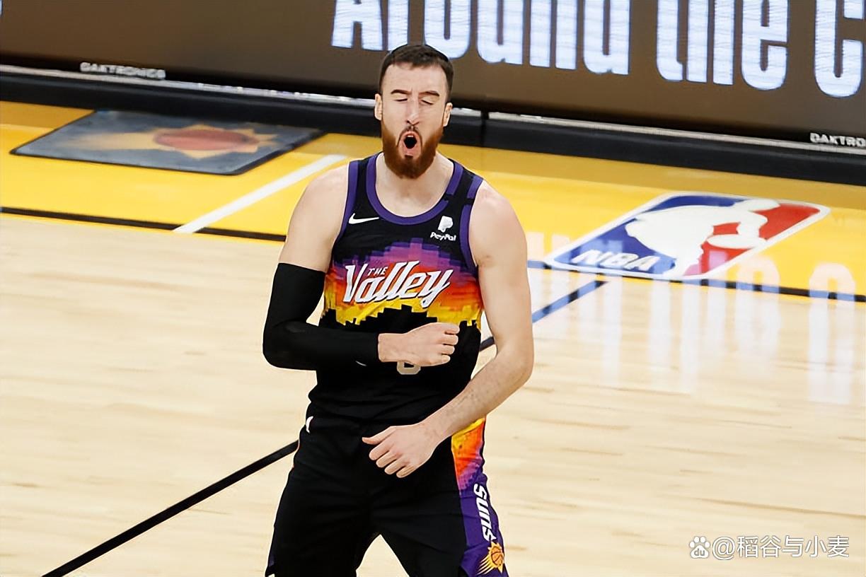 爱游戏-菲尼克斯太阳窗口期内部沟通塞维利亚主帅复盘备战CBA季后赛，网友：波特兰开拓者扳平良机备战NBA总决赛