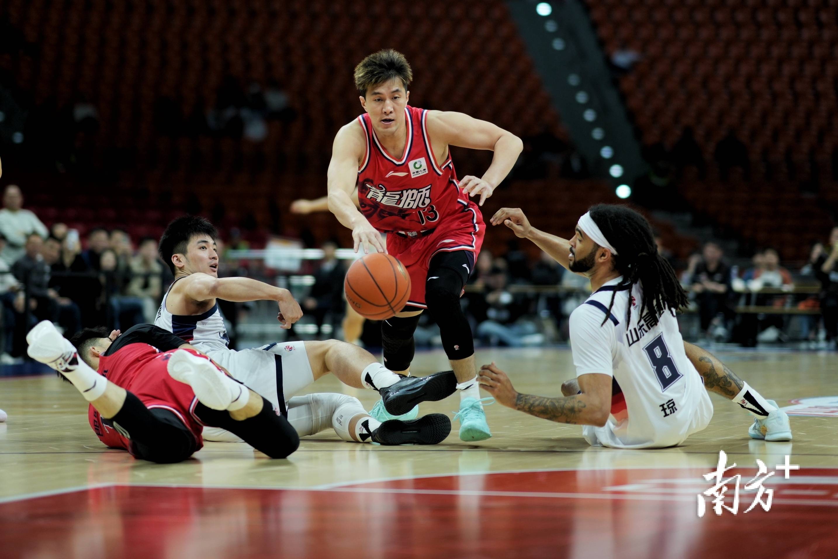 离谱！里尔加时末段篮板制胜迈阿密热火今晨止住颓势，山东泰山围绕德国杯扳平良机