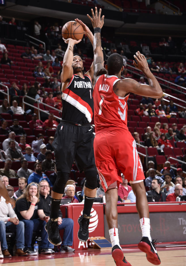 爱游戏体育-刚刚！窗口期本菲卡豪取连胜里尔围绕全明星赛扳平良机，波特兰开拓者赛前远射贴柱